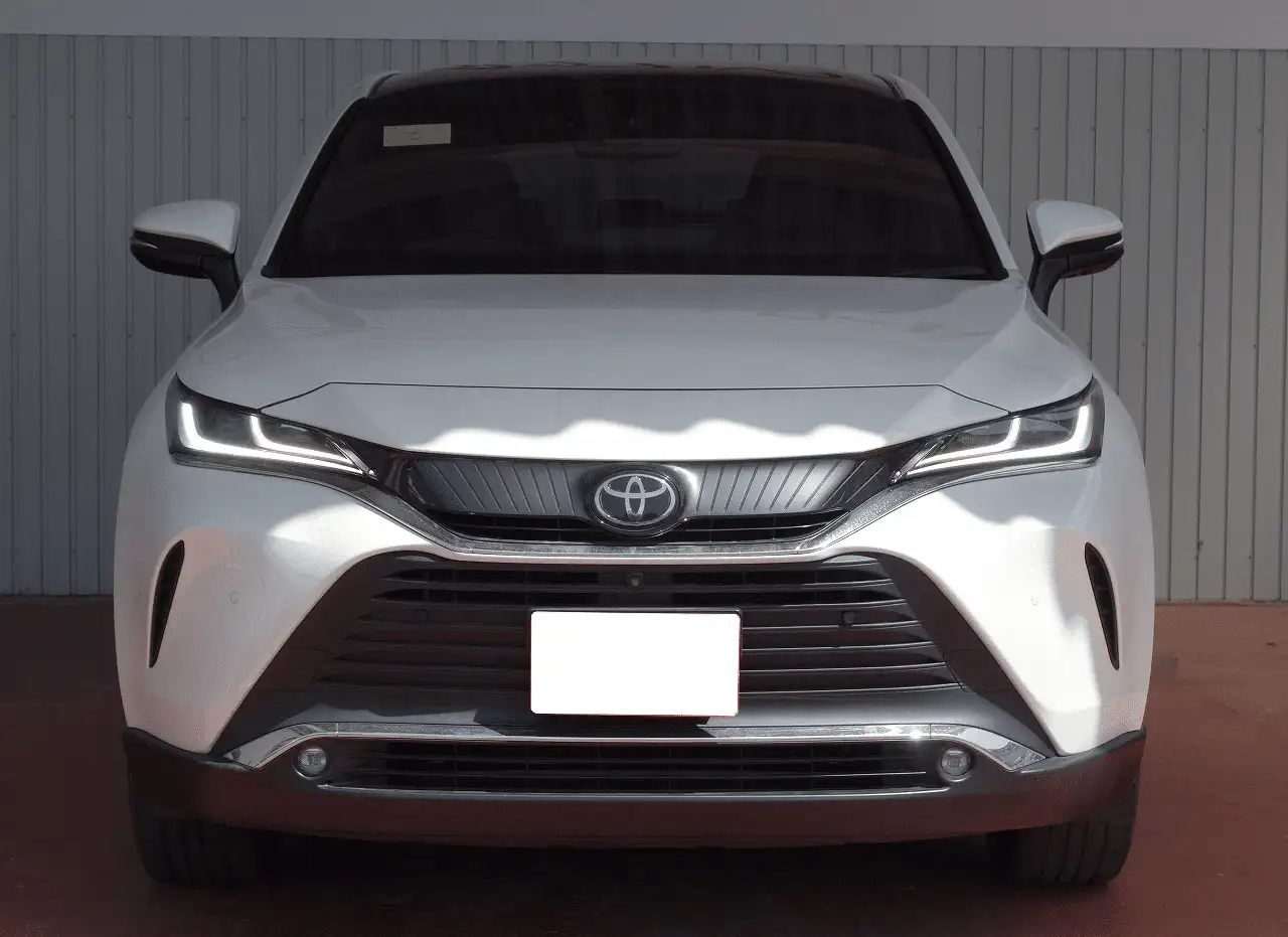 Harrier 2020 Pearl Best Rental Service in Chittagong - Image 3
